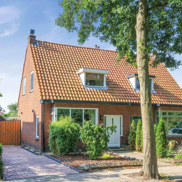 Heiloo – Pastoor van Muijenweg 88